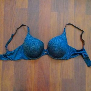Victoria's secret cross front 34D perfect shape bra
